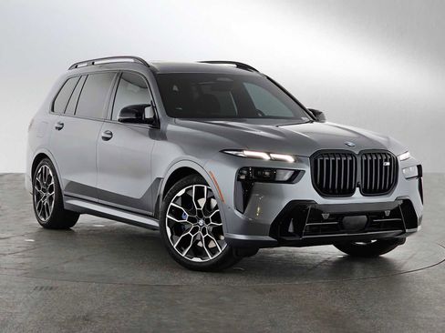 Used 2024 BMW X7 M60i w/ Executive Package image 7