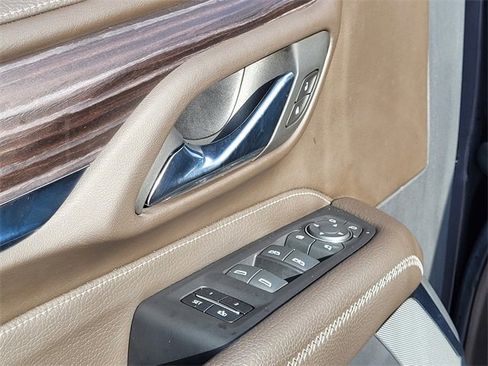 Used 2023 GMC Yukon Denali image 22