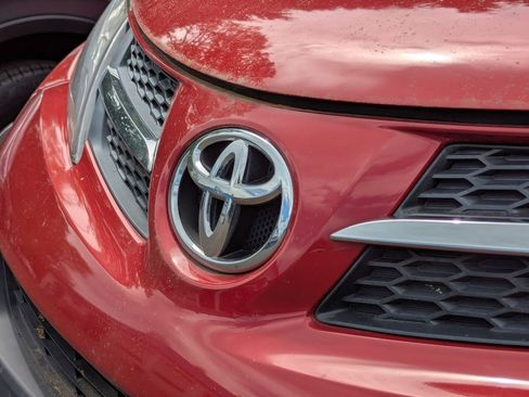 Used 2013 Toyota RAV4 XLE image 13