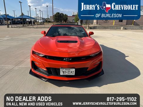 Used 2021 Chevrolet Camaro SS RWD image 2