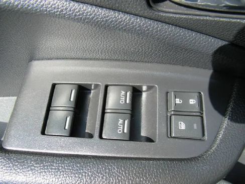 Used 2017 Honda Pilot EX-L image 10