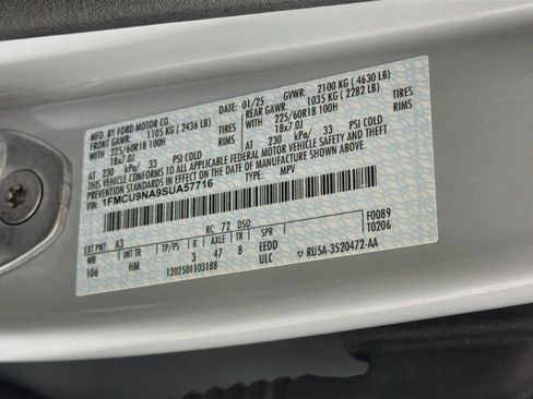 Used 2025 Ford Escape ST-Line Select AWD/4WD image 12