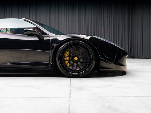 Used 2013 Ferrari 458 Spider RWD image 32
