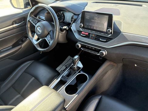Used 2024 Nissan Altima 2.5 SR image 14