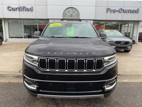 Used 2022 Jeep Wagoneer Series II AWD/4WD image 11