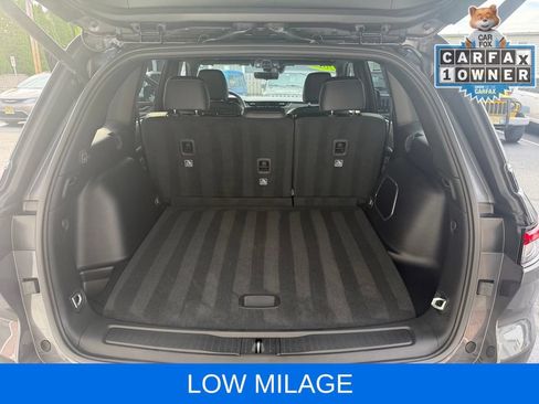 Used 2025 Jeep Grand Cherokee Limited w/ Luxury Tech Group II AWD/4WD image 11