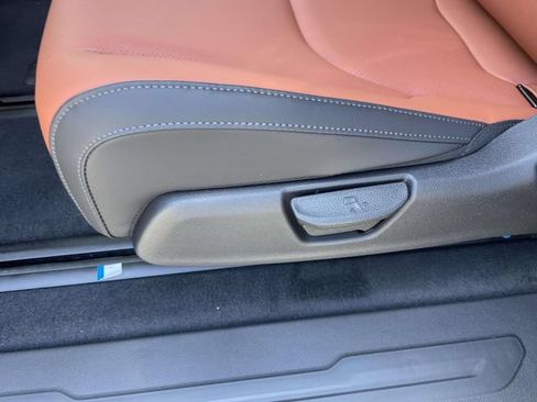 New 2027 Kia Carnival SX w/ Dark Edition Package FWD image 11