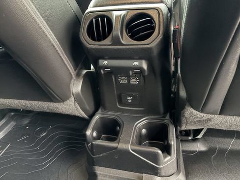 Used 2021 Jeep Gladiator Overland w/ Popular Equipment Package AWD/4WD image 15