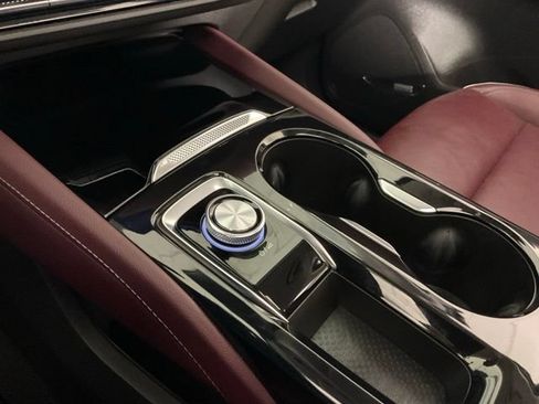 Used 2024 Buick Envision Sport Touring AWD/4WD image 23