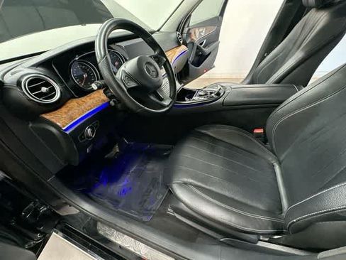 Used 2017 Mercedes-Benz E 300 4MATIC w/ Premium 2 Package image 17