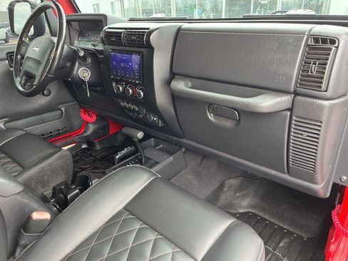 Used 2006 Jeep Wrangler Unlimited Rubicon image 43