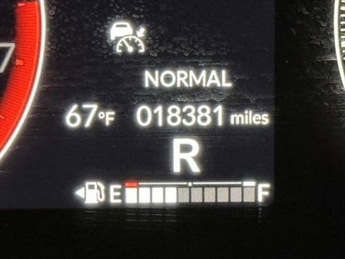 Used 2025 Honda Pilot EX-L image 30