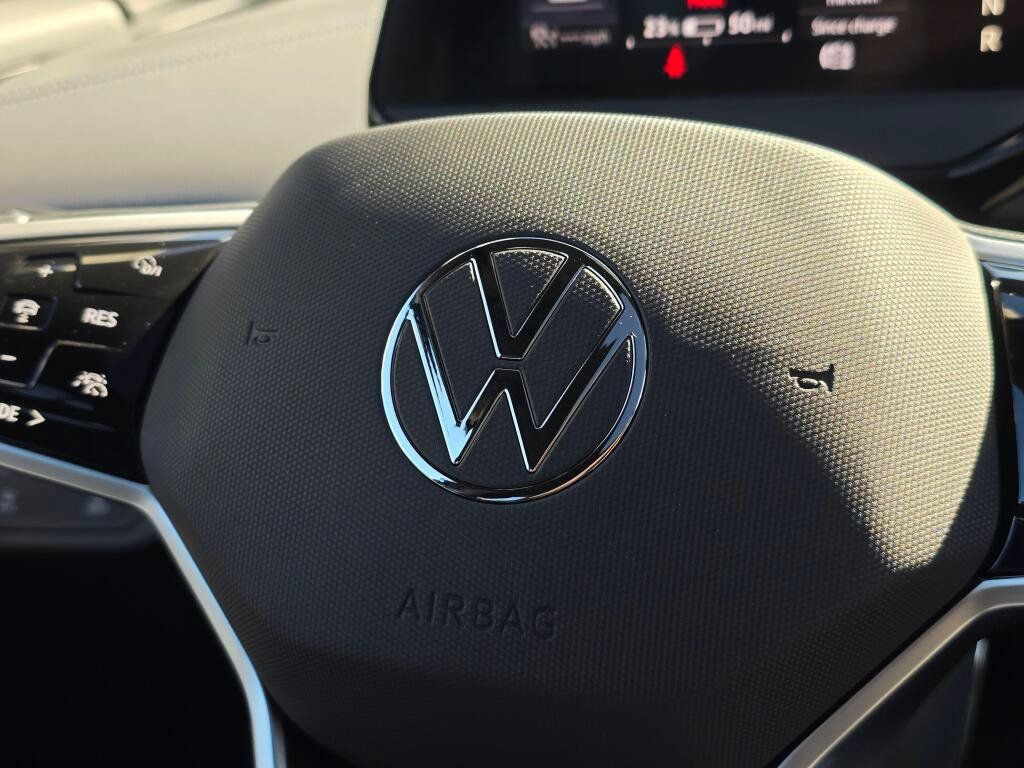 Used 2023 Volkswagen ID.4 S RWD image 30
