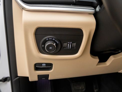 Used 2021 Jeep Grand Cherokee L Limited w/ Trailer Tow Group (B) image 22