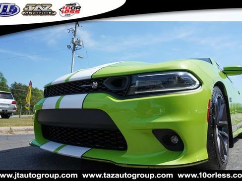 Used 2019 Dodge Charger Scat Pack RWD image 9