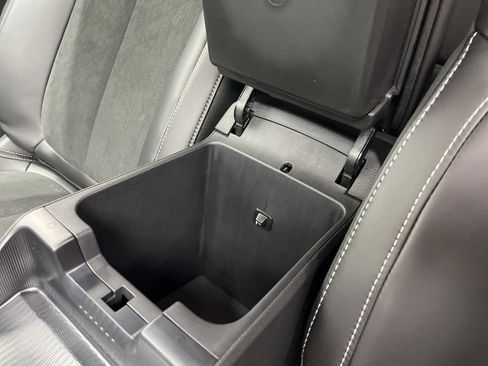 New 2025 Jeep Grand Cherokee Altitude image 20