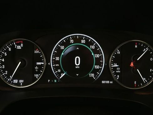 Used 2019 Buick LaCrosse Essence w/ Sun and Shade Package image 9