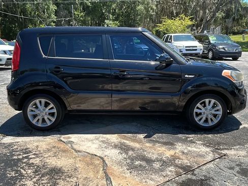 Used 2013 Kia Soul FWD image 11