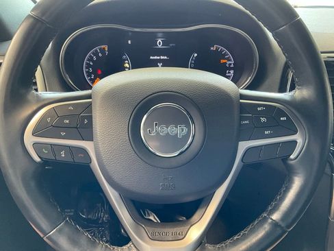 Used 2020 Jeep Grand Cherokee Altitude AWD/4WD image 10