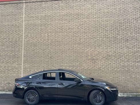 New 2026 Nissan Sentra SV w/ SV Convenience Package FWD image 4