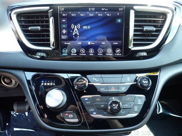 Certified 2020 Chrysler Pacifica Touring w/ S Appearance Package FWD image 25