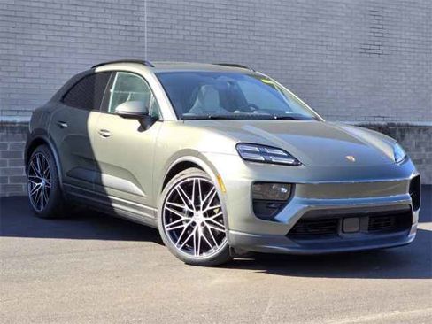 New 2024 Porsche Macan 4 Electric image 40