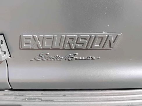 Used 2004 Ford Excursion Eddie Bauer image 7