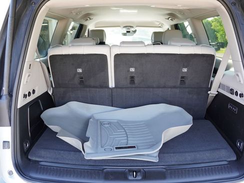 Used 2022 Jeep Wagoneer Series III w/ Rear Seat Video Group 1 AWD/4WD image 24