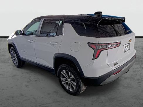 New 2026 Chevrolet Equinox LT image 2