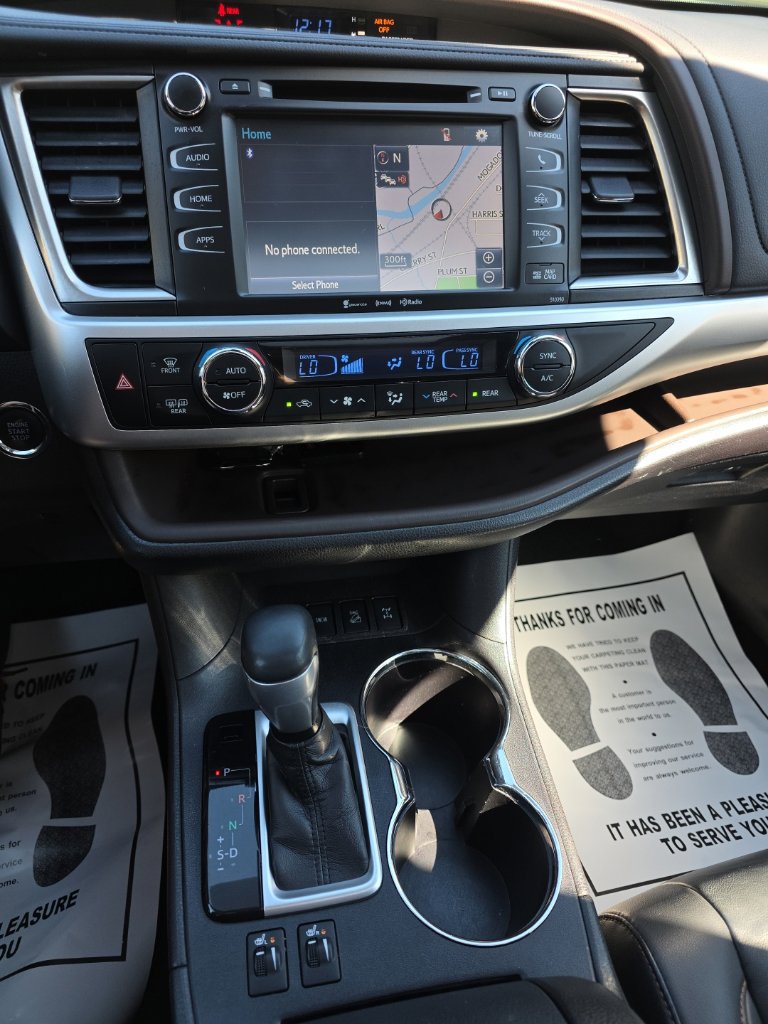 Certified 2019 Toyota Highlander XLE w/ Protection Package #3 AWD/4WD image 22