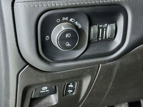 Used 2022 RAM 1500 Limited image 10