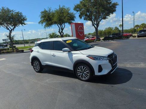 Certified 2024 Nissan Kicks SV FWD image 1
