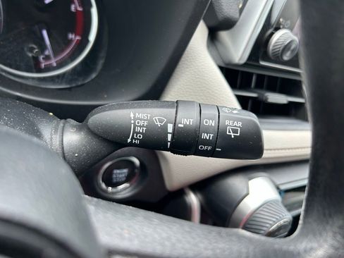 Used 2023 Toyota RAV4 XLE FWD image 21