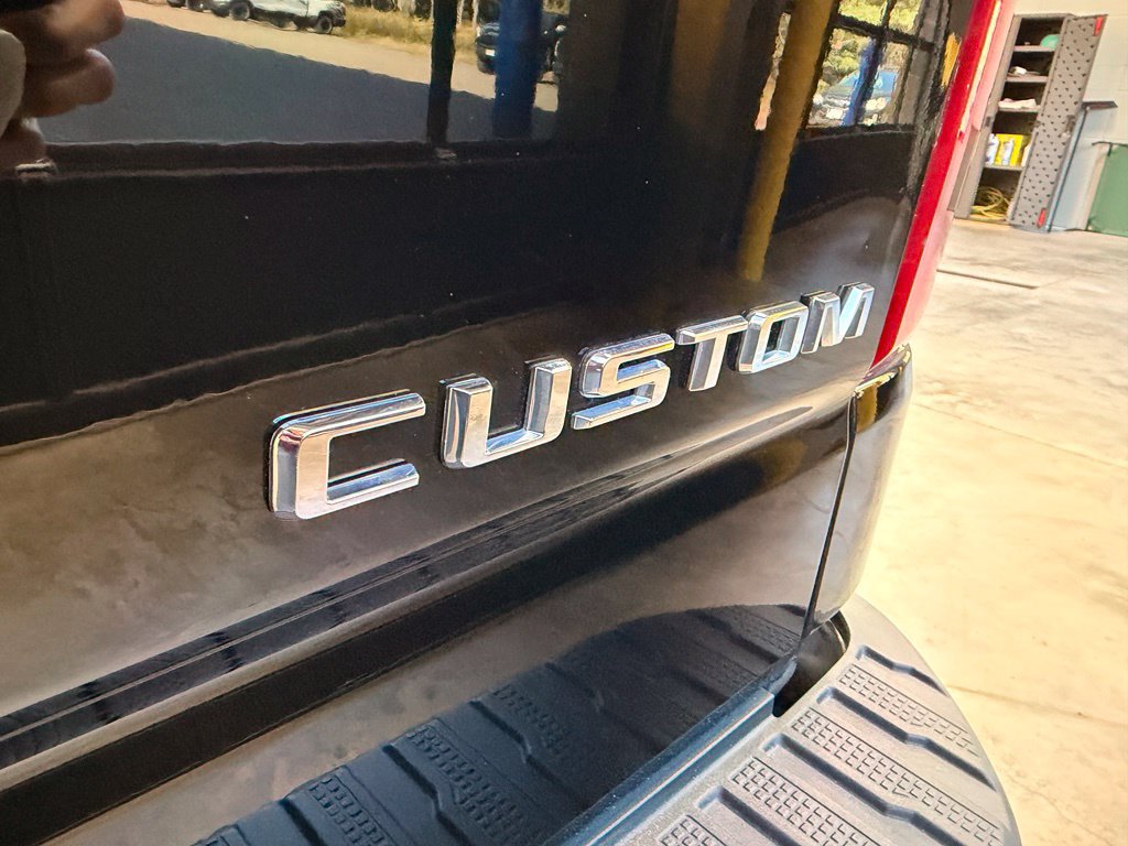 Used 2021 Chevrolet Silverado 1500 Custom AWD/4WD image 14