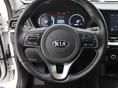 Used 2021 Kia Niro EX w/ Cold Weather Package image 17