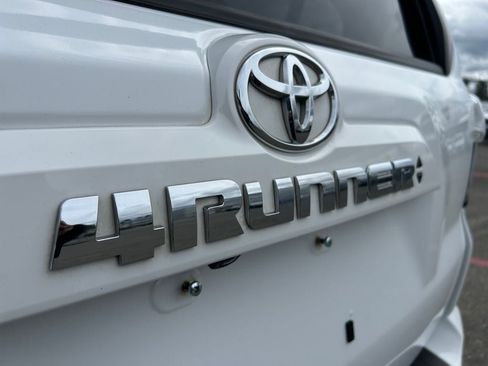 Used 2023 Toyota 4Runner SR5 Premium w/ SR5 Premium Package AWD/4WD image 34