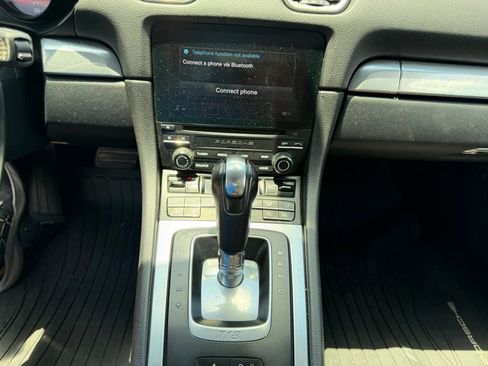 Used 2018 Porsche 718 Boxster RWD image 27