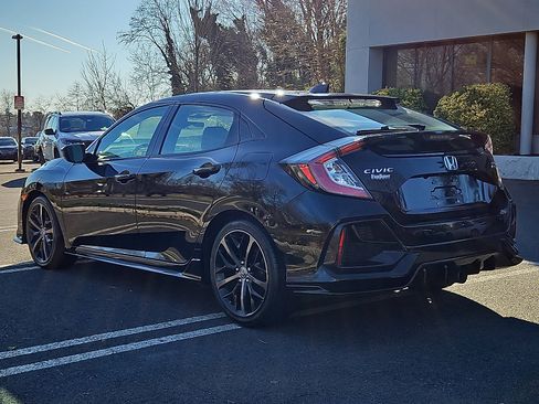 Used 2021 Honda Civic Sport Touring image 4