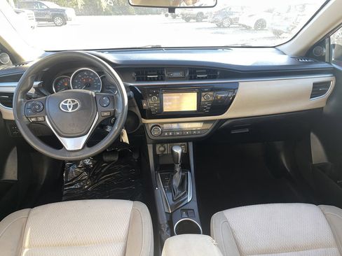 Used 2016 Toyota Corolla LE image 9
