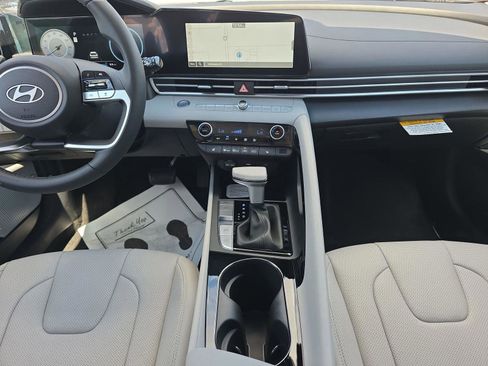New 2026 Hyundai Elantra Limited FWD image 13