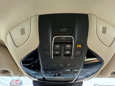 Used 2017 Maserati Levante S image 22