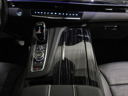 Certified 2023 Cadillac Escalade ESV Sport w/ LPO, ONYX Package AWD/4WD image 30