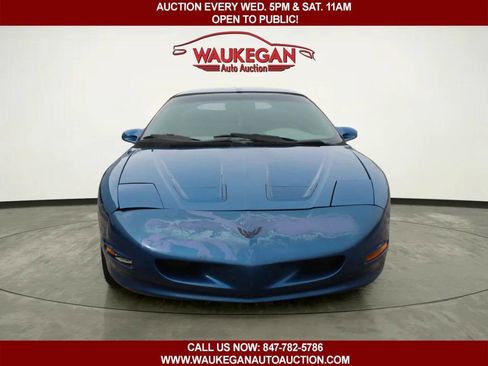 Used 1996 Pontiac Firebird Coupe RWD image 2