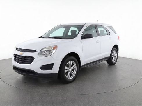 Used 2017 Chevrolet Equinox LS FWD image 3