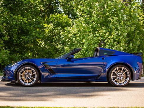 Used 2017 Chevrolet Corvette Grand Sport RWD image 8