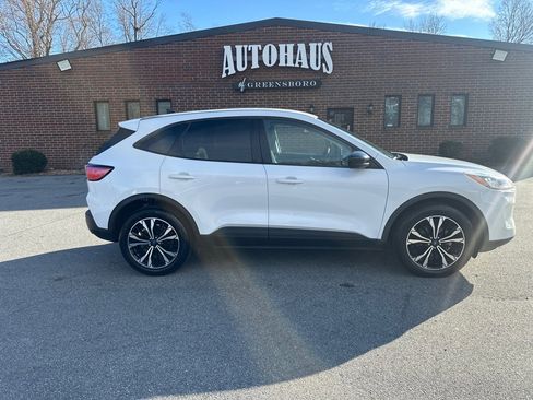 Used 2022 Ford Escape SEL w/ SEL Stealth AWD Package image 8