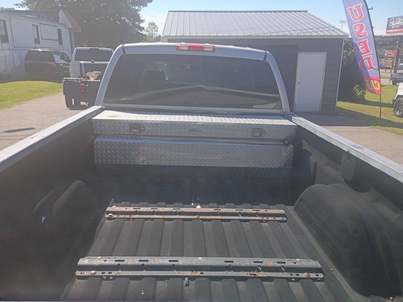 Used 2007 Chevrolet Silverado 2500 LT w/ Heavy-Duty Power Package AWD/4WD image 9