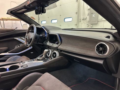 Used 2021 Chevrolet Camaro ZL1 image 37