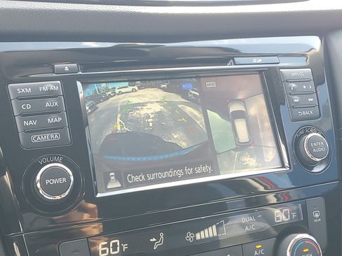 Used 2017 Nissan Rogue SL image 23