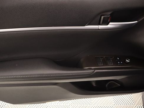 Used 2021 Toyota Camry XSE w/ Cold Weather Package image 15